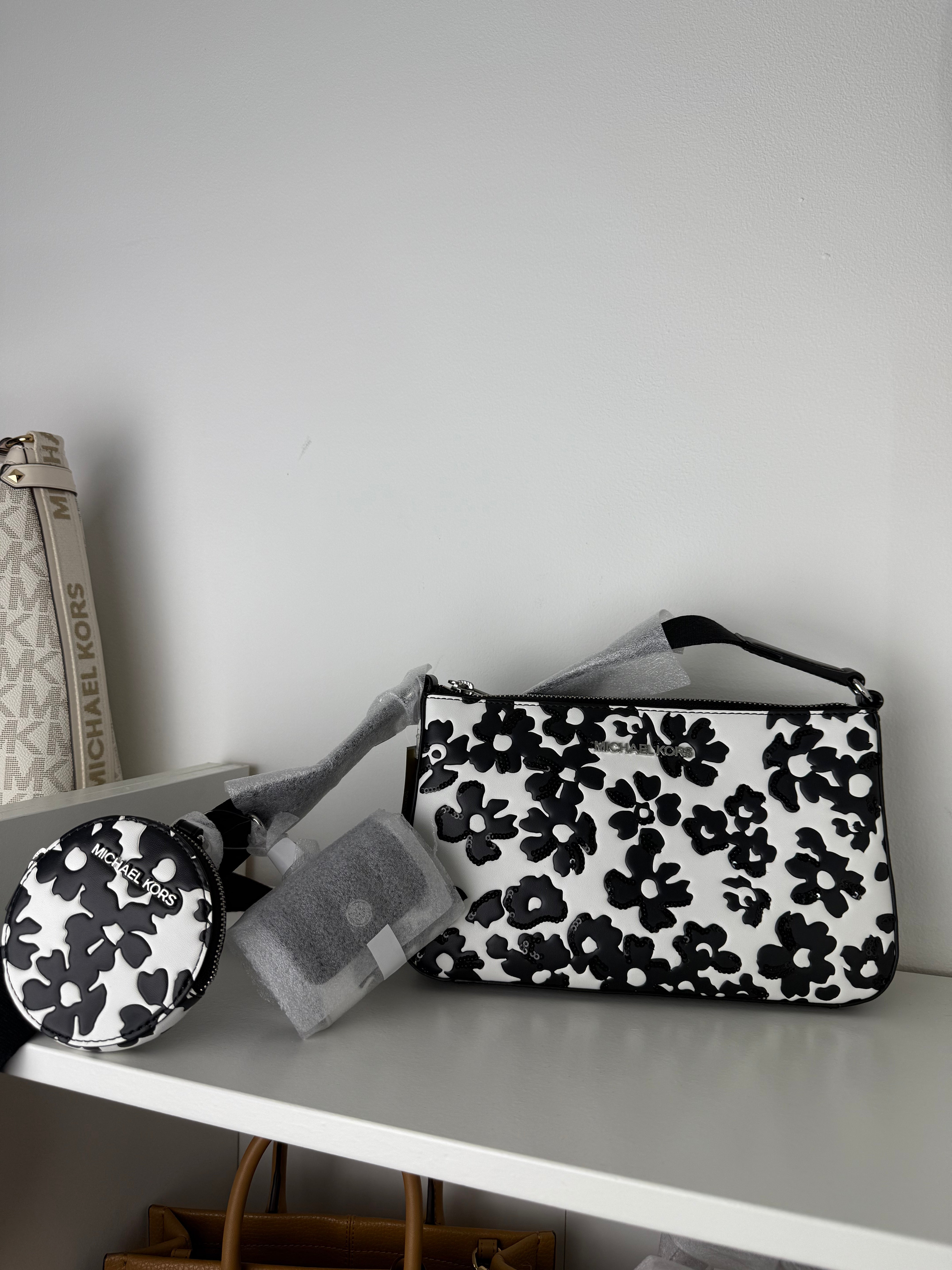 Cross Body Michael Kors Black&White - imagen 1